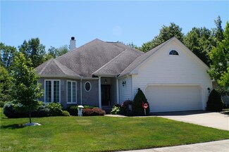 15353 Royal Oak Dr, Middlefield, OH 44062