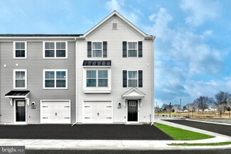 4291 Blackburn Dr, Stewartstown, PA 17363