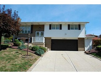8 Jefferson Dr, Monessen, PA 15062