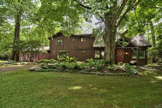 125 Bridge Rd, Mountainhome, PA 18325