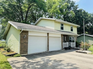 705 Magnolia St, Saint Marys, OH 45885