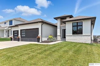 8137 S 197th Ave, Gretna, NE 68028