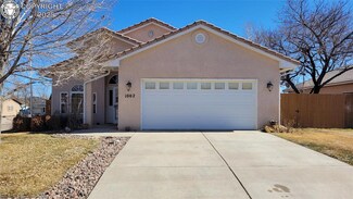 1002 Cedarcrest Dr, Pueblo, CO 81005