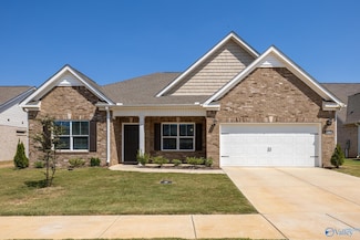 13862 Hill Place Ln, Athens, AL 35611