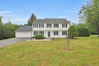 50 Lakeview Rd, Winsted, CT 06098