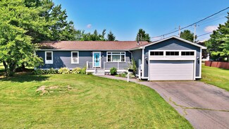 29 Maid Marion Ln, Brewer, ME 04412