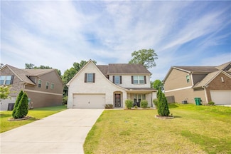 56 Southern Oaks Dr, Smiths Station, AL 36877