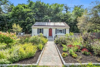 43 Mangrove St, Portsmouth, NH 03801