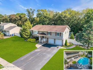 11 Yorkshire Dr, Toms River, NJ 08753