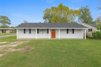 728 W Lyons St, Sulphur, LA 70663