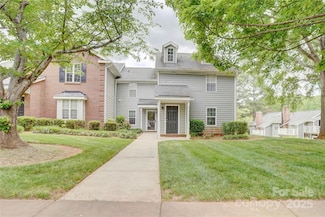 2916 Iron Gate Ln, Charlotte, NC 28212