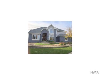 620 Colonial Ct, Vermillion, SD 57069