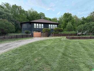 4823 Military Rd, Sioux City, IA 51103