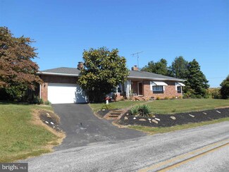 6373 Century Farms Rd, Felton, PA 17322