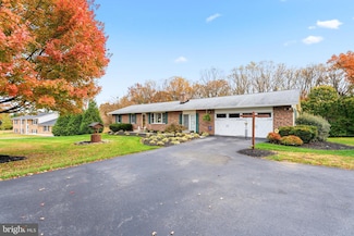 4145 London Bridge Rd, Sykesville, MD 21784