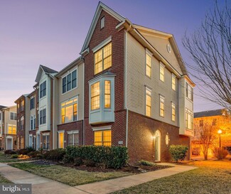25120 Omaha Terrace, Chantilly, VA 20152