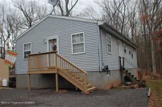 140 Laurel Rd, Mountain Top, PA 18707