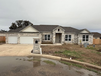 406 Hogans Place, Meadowlakes, TX 78654