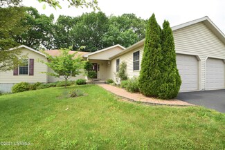 617 Sunset Dr, Bloomsburg, PA 17815