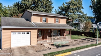 310 Saint Mary St, Lewisburg, PA 17837