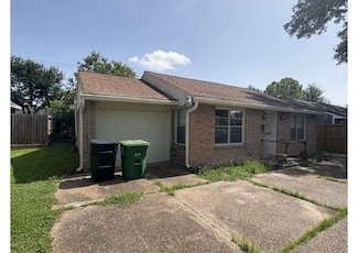 4825 Brinkley St, Houston, TX 77033