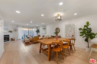 12421 Riverside Dr Unit 4, Valley Village, CA 91607