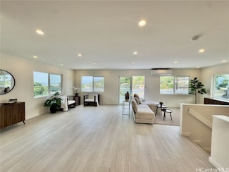 99-720 Puluniu Loop, Aiea, HI 96701