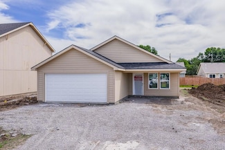 908 2nd St, Perry, KS 66073