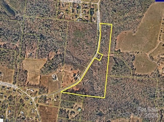 3156 Christie Rd, Hudson, NC 28638