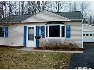 5 Wycliffe Rd, Waterloo, NY 13165
