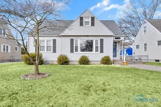 4833 Naomi Dr, Toledo, OH 43623