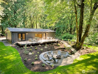 1524 Toe Jam Hill Rd NE, Bainbridge Island, WA 98110