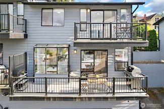 817 Kitsap St, Port Orchard, WA 98366