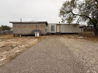 3910 Cross Creek Dr, Eagle Pass, TX 78852