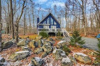 55 Hagen Run Dr, Thornhurst, PA 18424