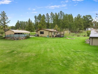 964 Summit St, Custer, SD 57730