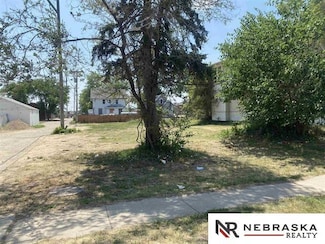 3015 Larimore Ave, Omaha, NE 68111