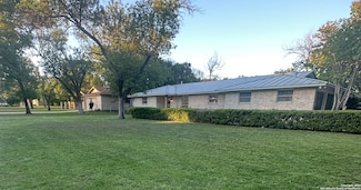 114 Roundup Dr, San Antonio, TX 78213