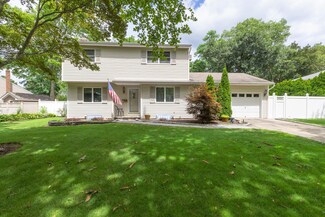 12 Newtown Ln, Melville, NY 11747