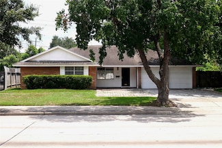 8711 Bellaire Blvd, Houston, TX 77036