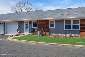 342C Canterbury Ct, Lakewood, NJ 08701