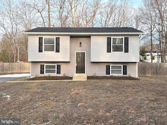 12820 Twin Oak Dr, Waldorf, MD 20601