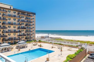 522 Shore Rd Unit 4W, Long Beach, NY 11561