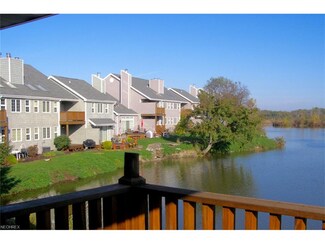111 W Lakeshore Dr Unit 3D, Kelleys Island, OH 43438