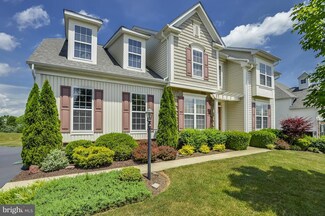 4094 Cray Dr, Warrenton, VA 20187