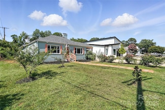 1240 Skyview Rd, Charlotte, NC 28208