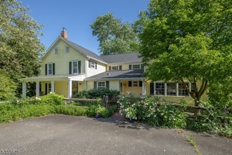 35 Main St, Peapack, NJ 07977