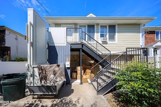 579 Greeley Ave, Staten Island, NY 10306