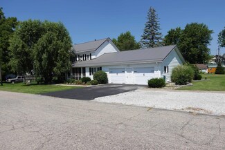 204 W Calhoun St, Claypool, IN 46510