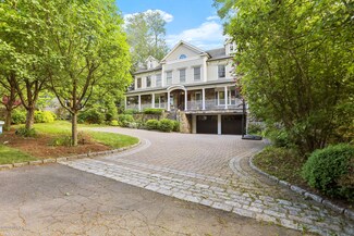 4 Buxton Ln, Riverside, CT 06878
